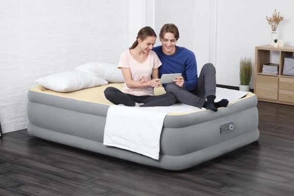 Надувная кровать 152х203х46см, встр.насос 220В, до 300кг, Bestway 67486 BW